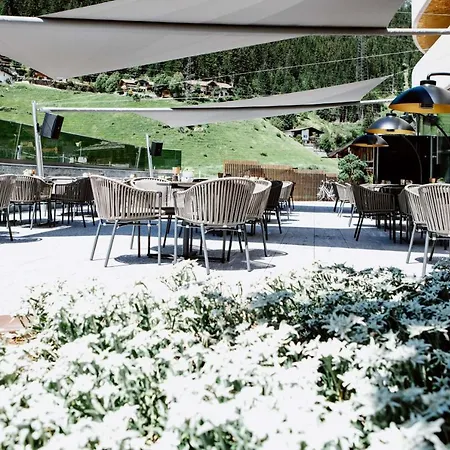 Hotell Arlmont 4 Stern Superior 4*