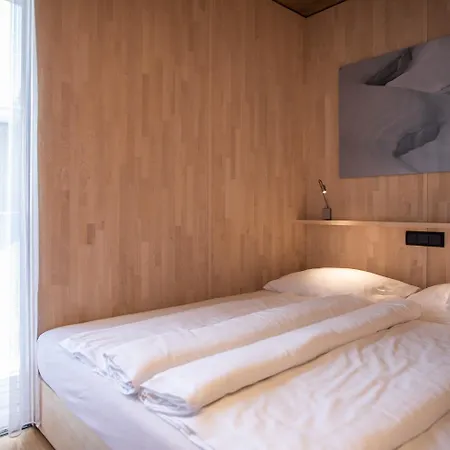 Hotell Arlmont 4 Stern Superior 4*