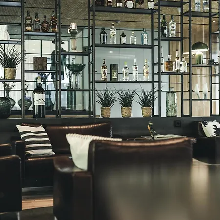 Hotell Arlmont 4 Stern Superior 4*